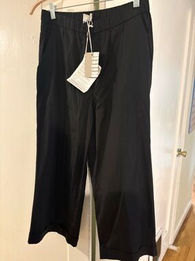 Kiltie Cropped Black Pants